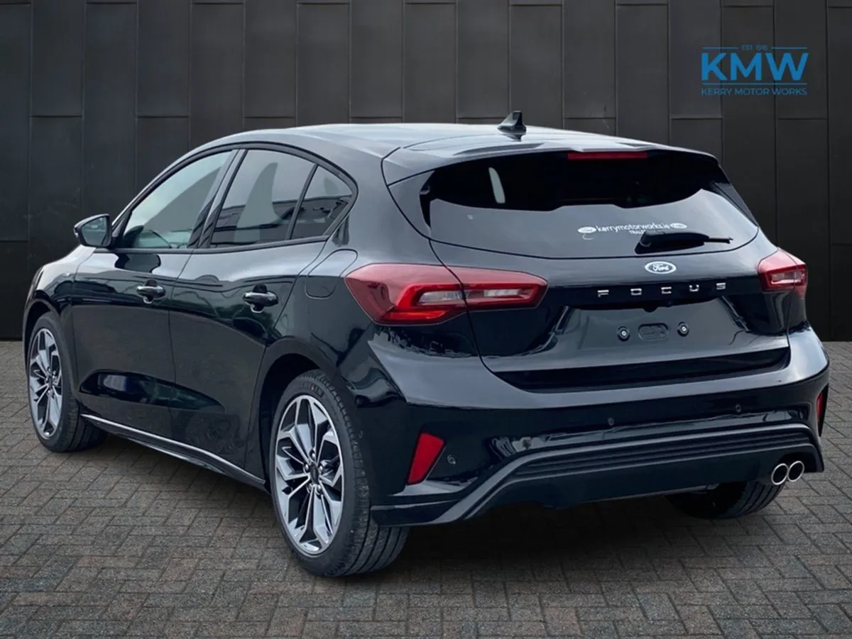 Ford Focus St-line X 1.0 Mhev 125BHP.. Full Leath - Image 4