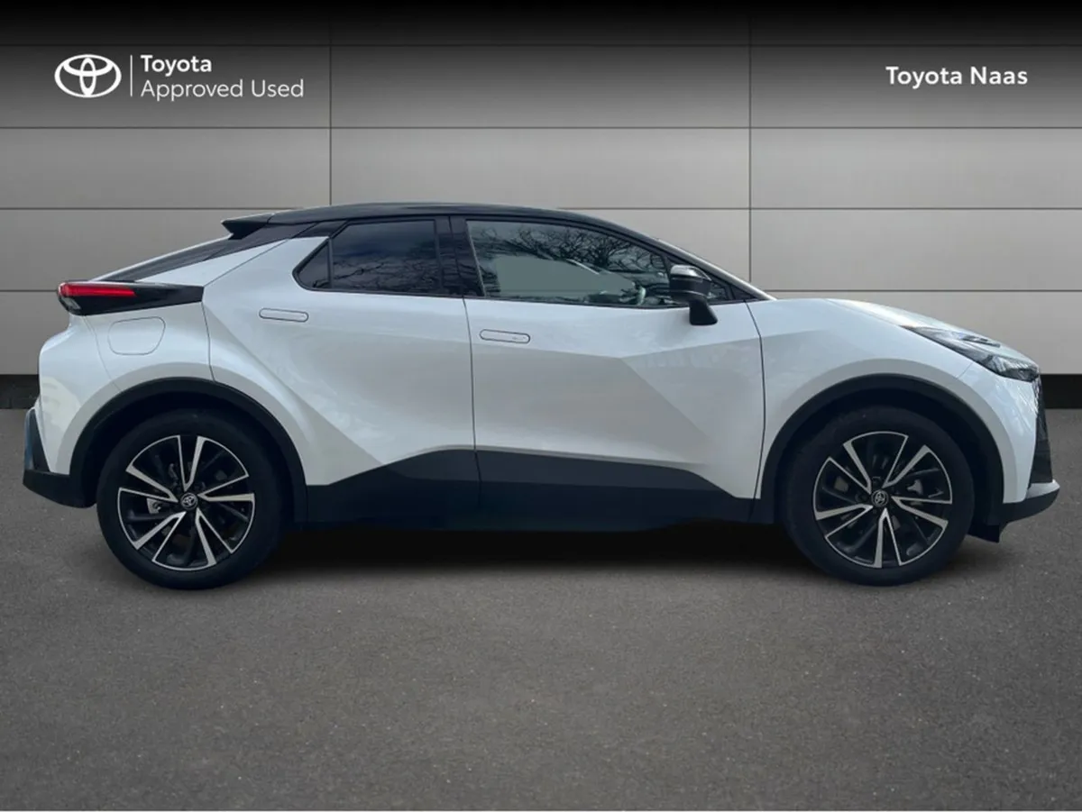 Toyota C-HR Phev SOL - SAT NAV / Heated Seats - Image 4