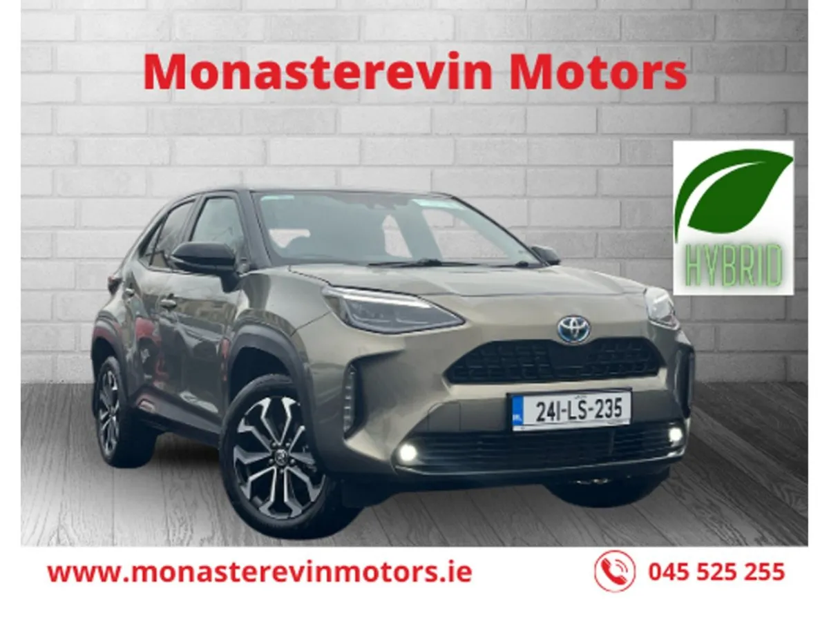 Toyota Yaris Cross Luna Sport 4DR Auto - Apple Ca - Image 1