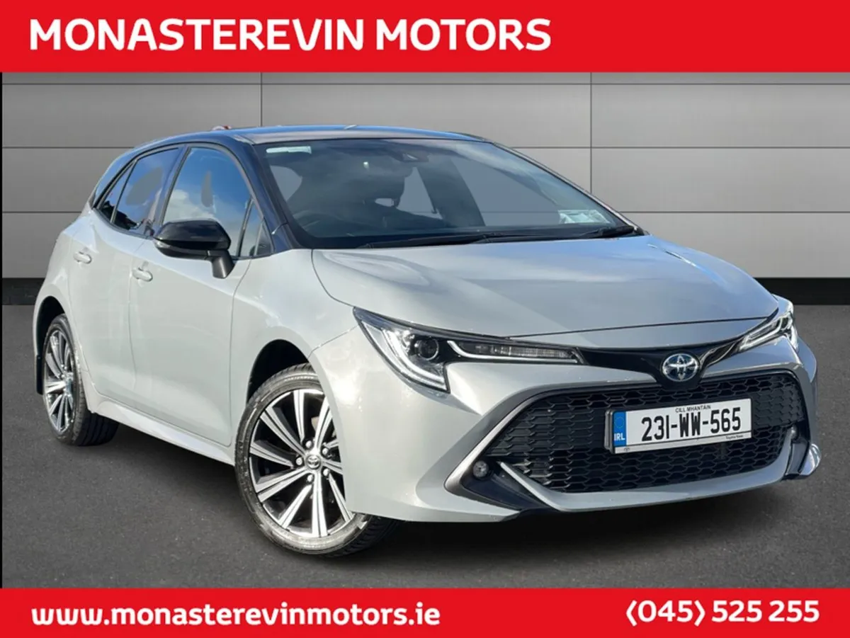 Toyota Corolla Luna Sport HB 4DR Auto - Apple Car - Image 3