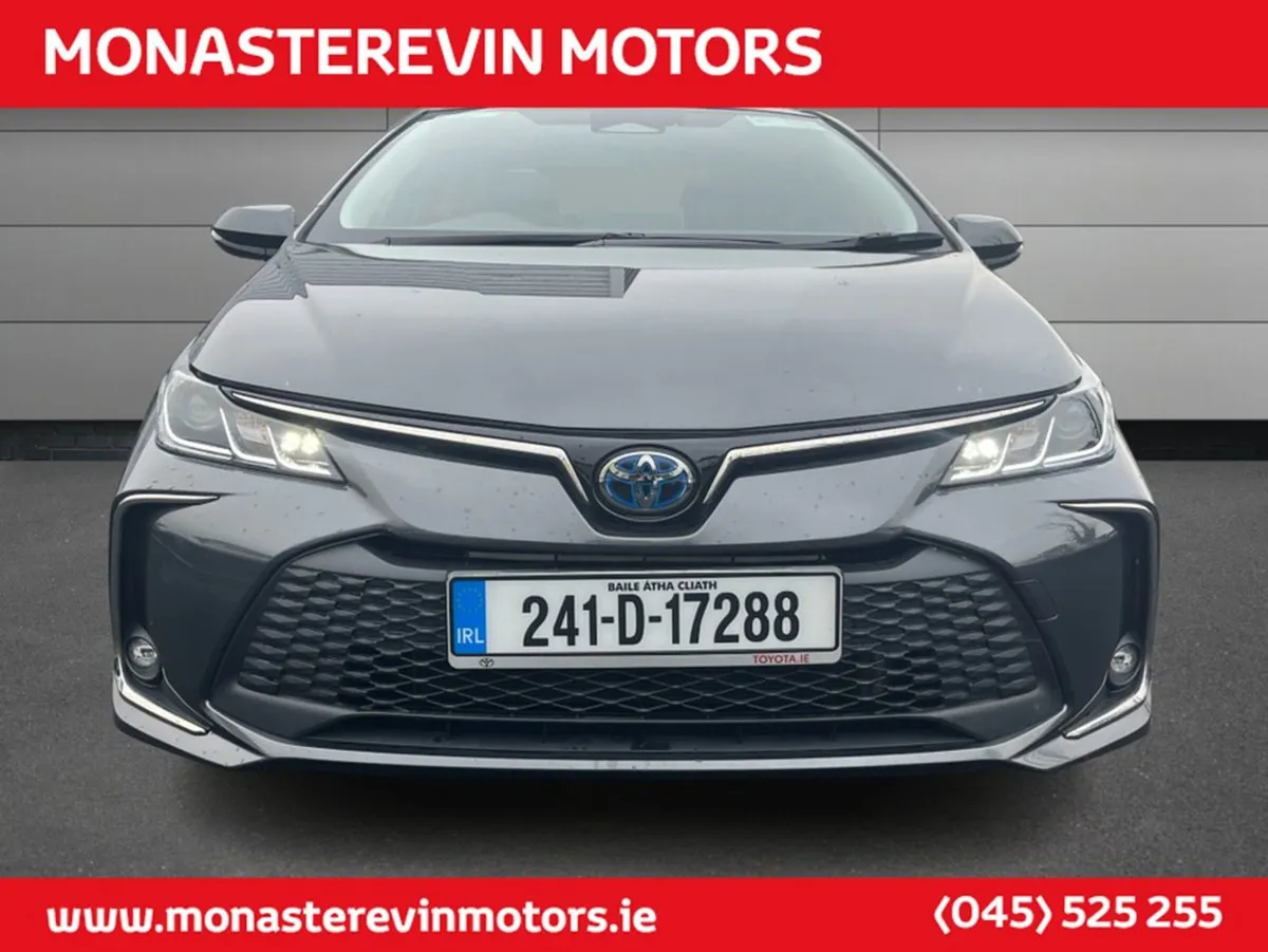 Toyota Corolla Luna Sport Saloon 4DR - SAT NAV / - Image 4