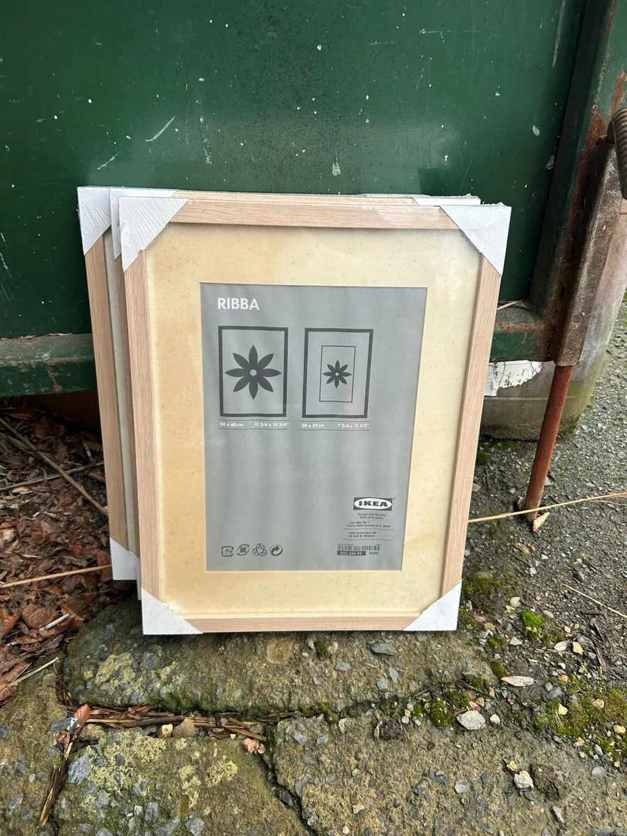 Picture frames - Image 1