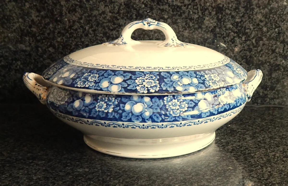 Collection of Rutland Platters, Plates and Tureen - Image 3