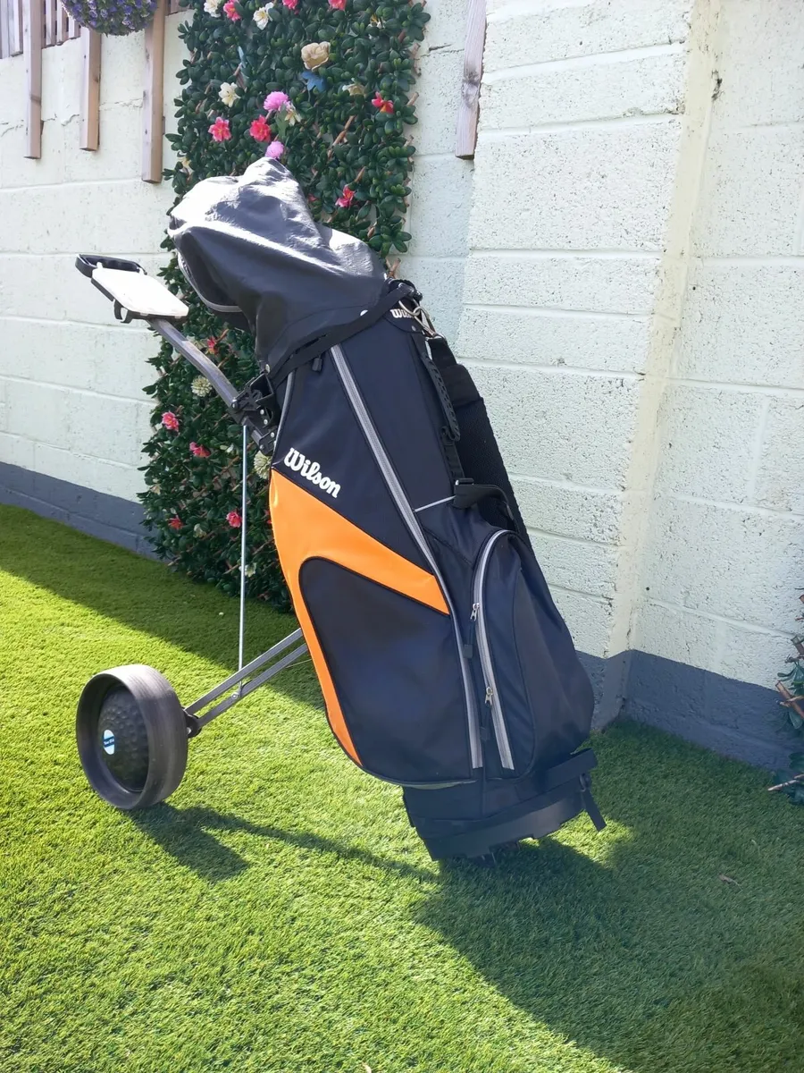 Golf equipment - Image 2