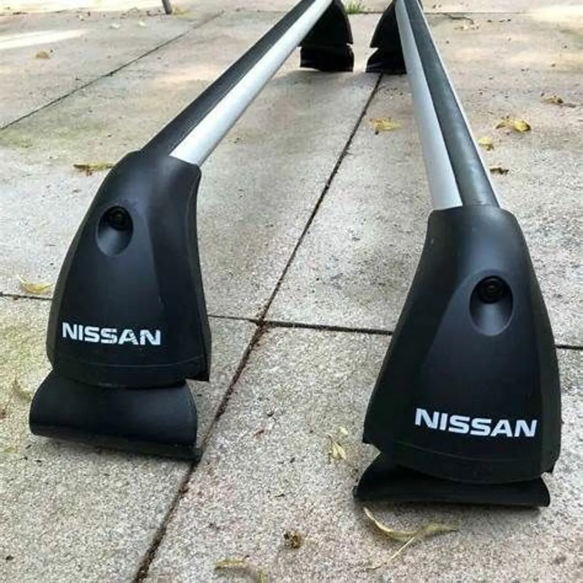 ROOF BAR   NISSAN    GENUINE PART  -  GALWAY - Image 2