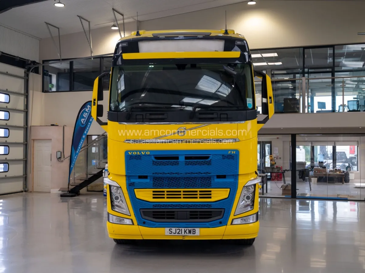 2021 (21) VOLVO FH500 6X2 TAG GLOBETROTTER - Image 2