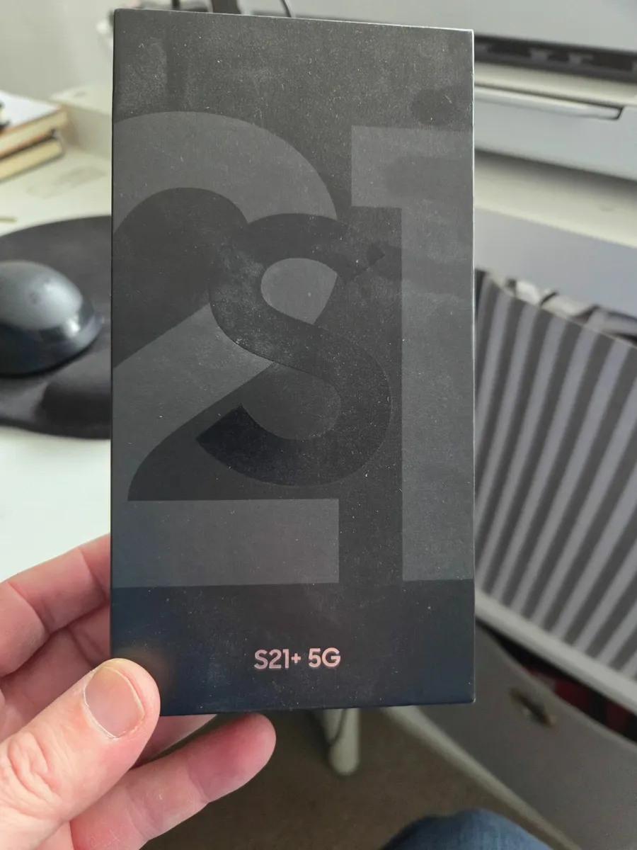 Samsung galaxy S21 FE - Image 3
