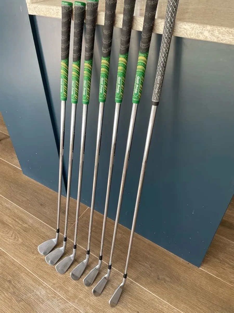 Titleist 716 cb irons - Image 3