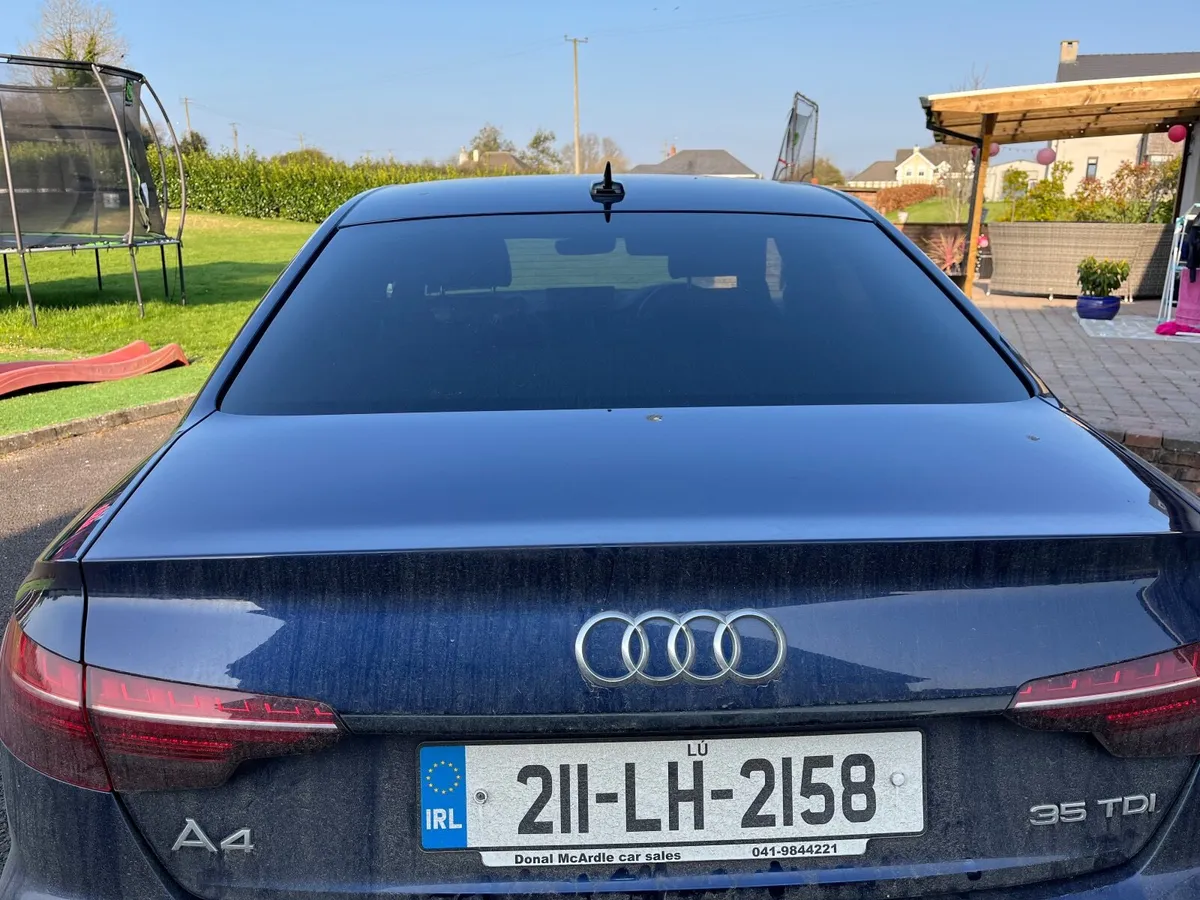 Audi A4 2021 - Image 2