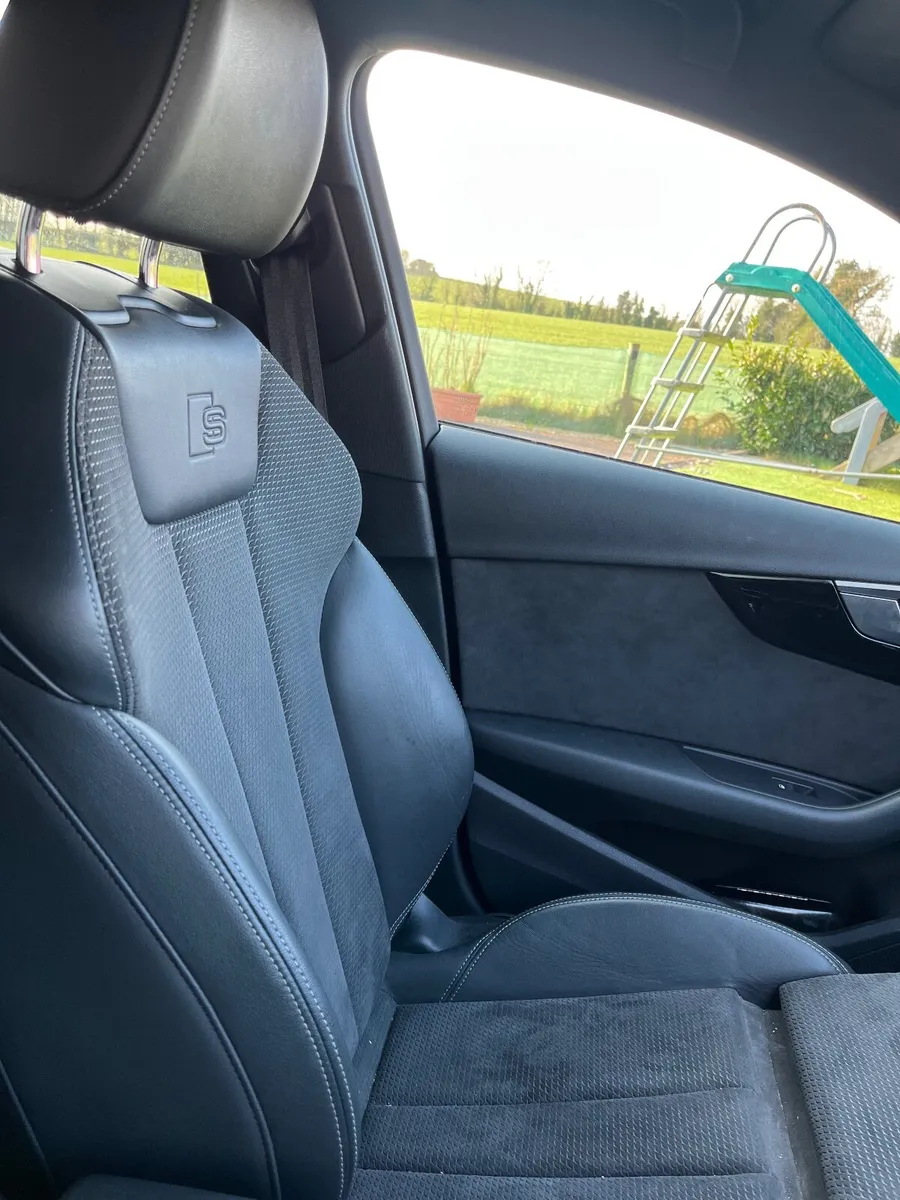 Audi A4 2021 - Image 3