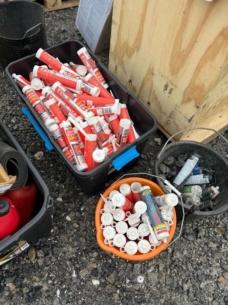Assorted building materials! - Image 1