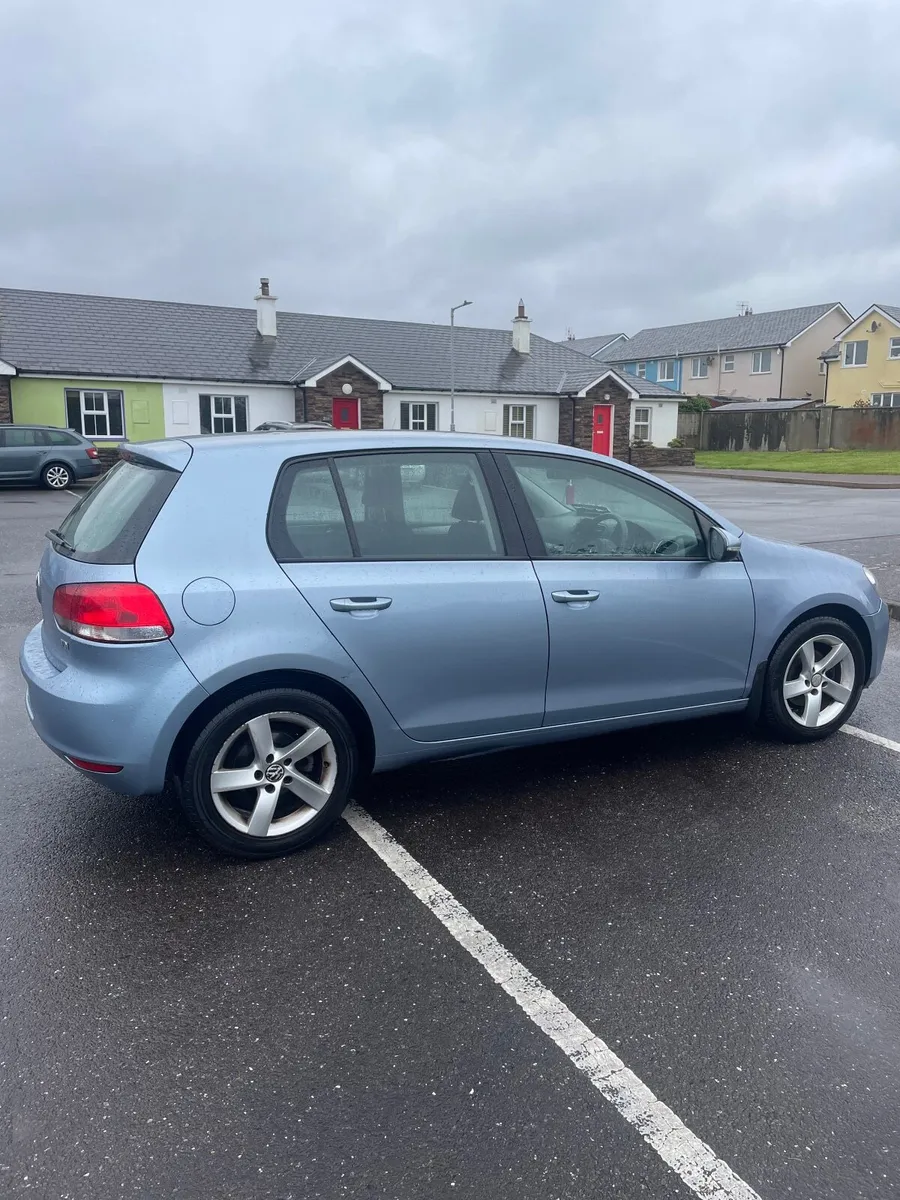 Volkswagen Golf 2010 - Image 4