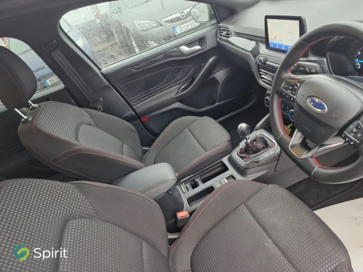 Ford Focus 1.0t Ecoboost Hybrid 125PS St-line - Image 4