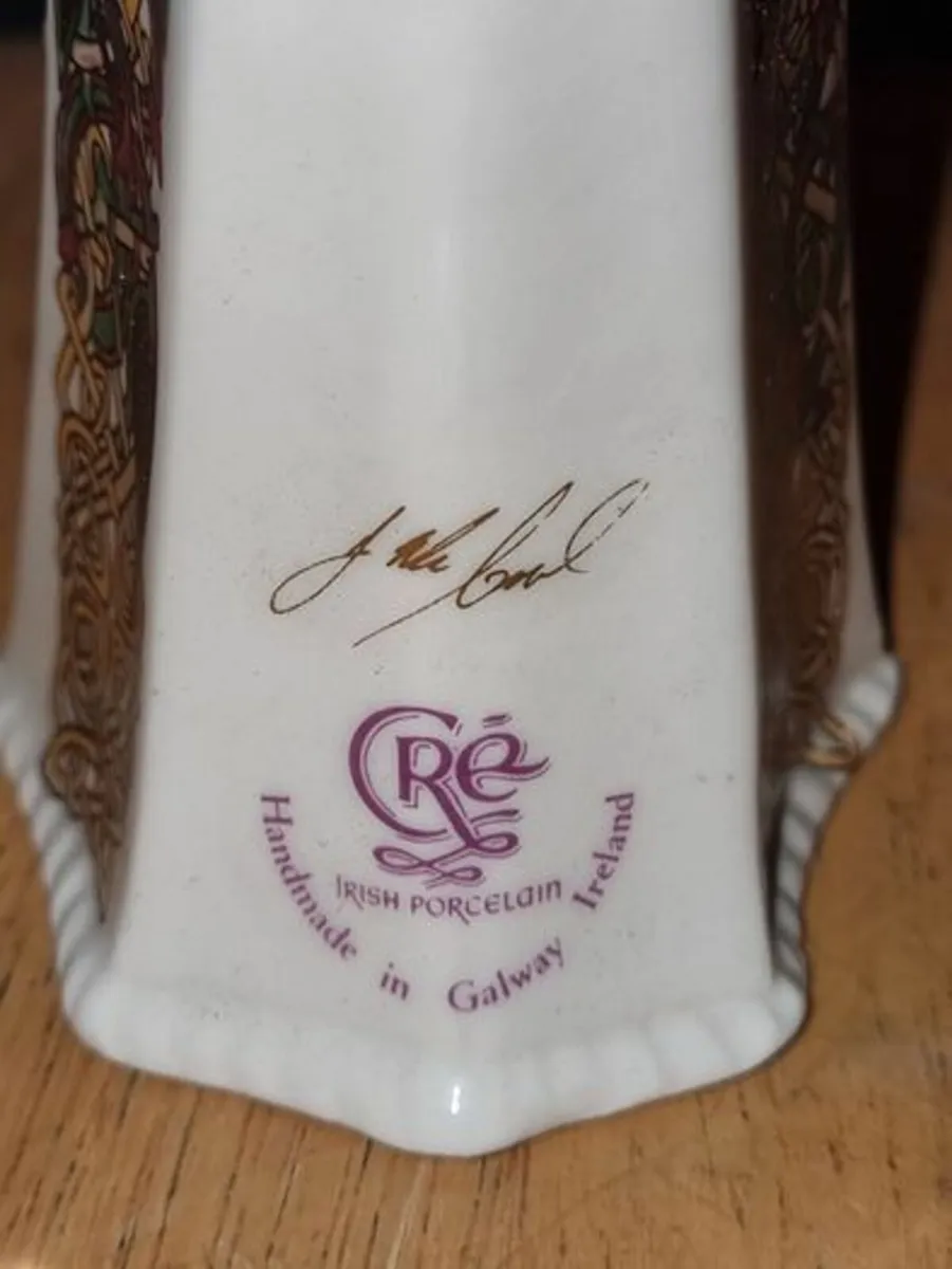 CRE Irish Porcelain Handmade Harp - Image 4