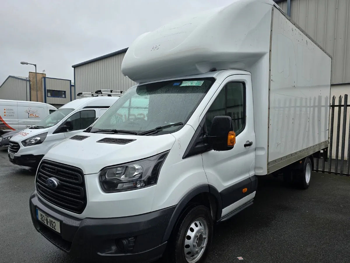 182 Ford Transit Luton Twin Wheel - Image 1