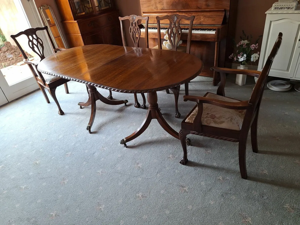 Dining Room Table and Chairs - Image 3
