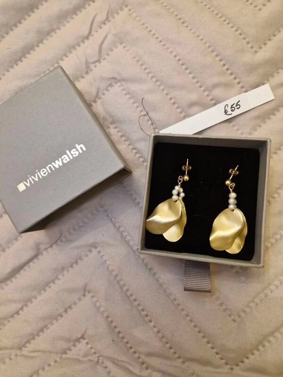 jewelry - Image 1