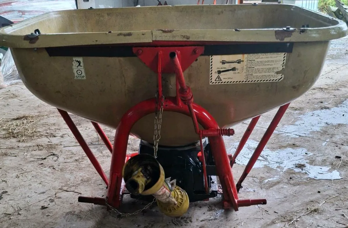 Fertiliser wagatil spreader - Image 4