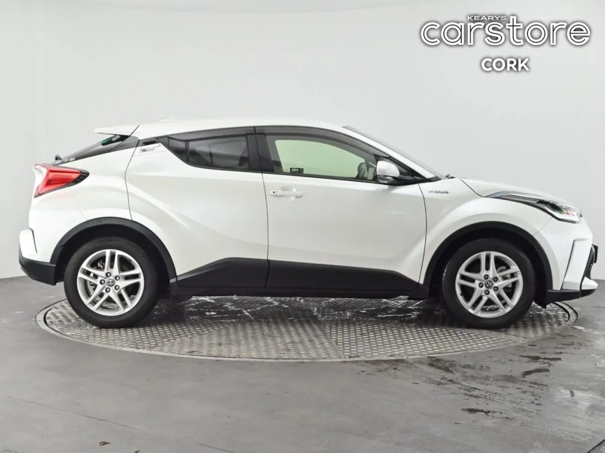 Toyota C-HR 1.8 Hybrid Auto - Image 2