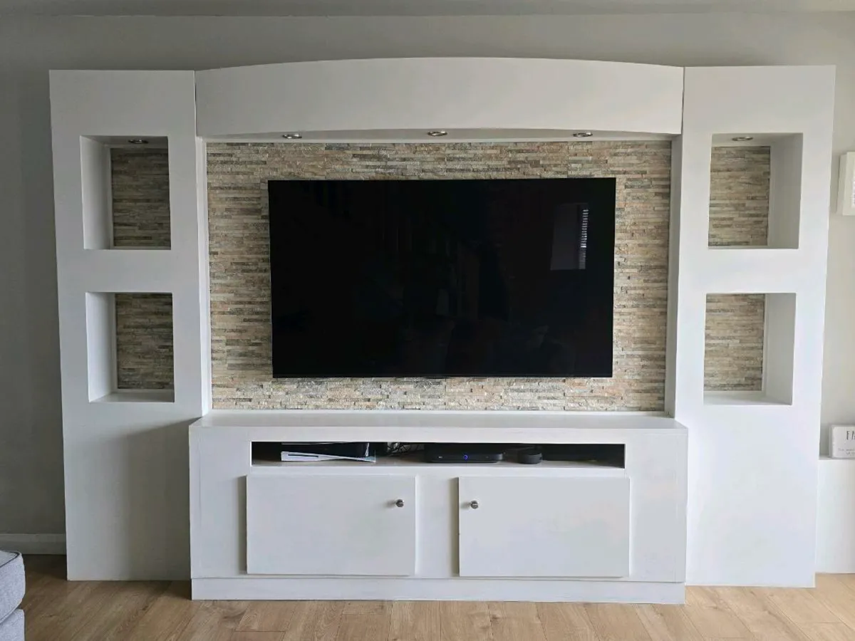 Media wall - Image 1