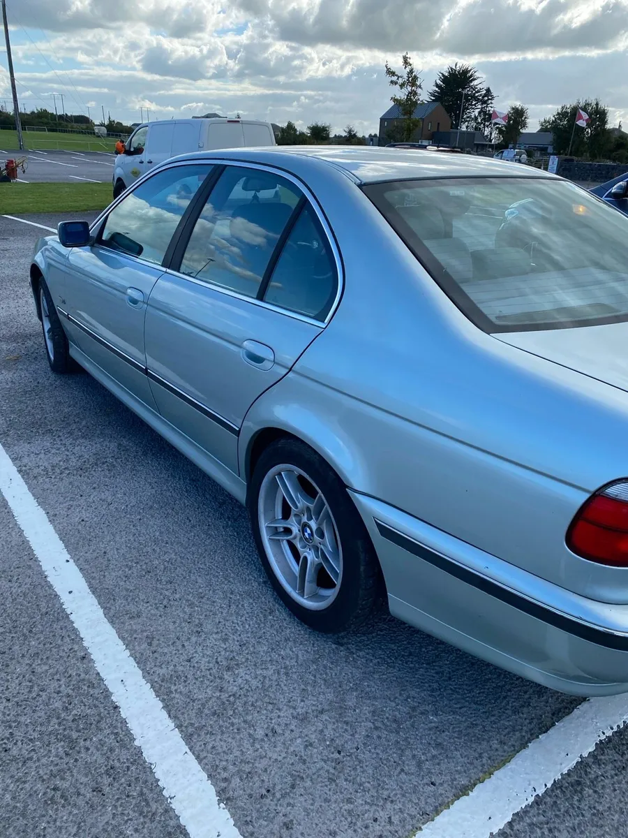 2000 BMW 520i e39 2ltr  NCT 8/26 - Image 2