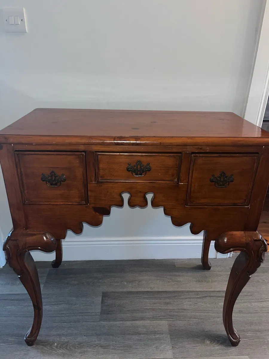 Antique Queen Anne Style Side Table - Image 3