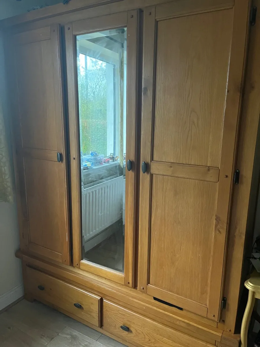 Wardrobe - Image 3