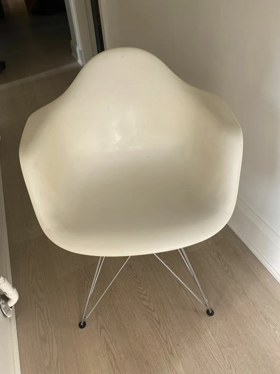 Eames DAR Style dining Chair - White (6 chairs)