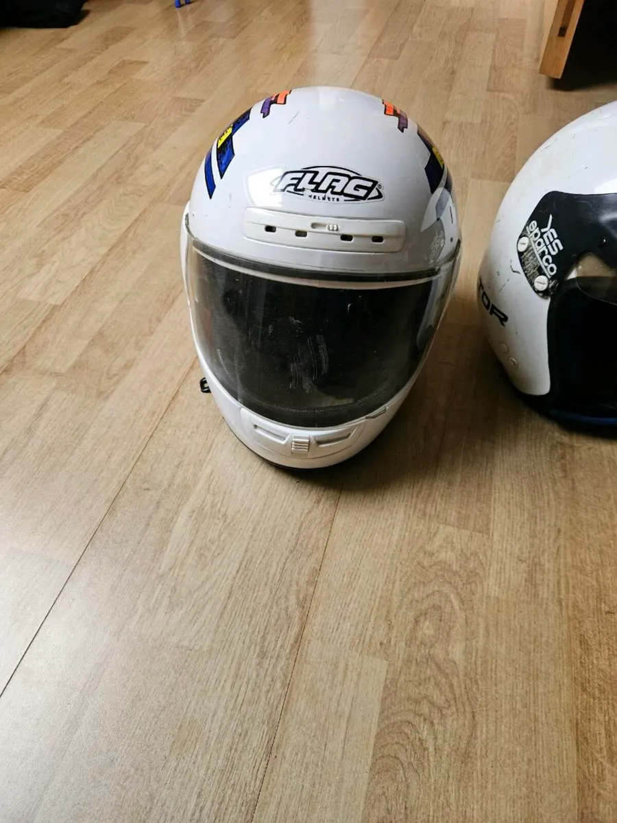 helmets seats - Image 2