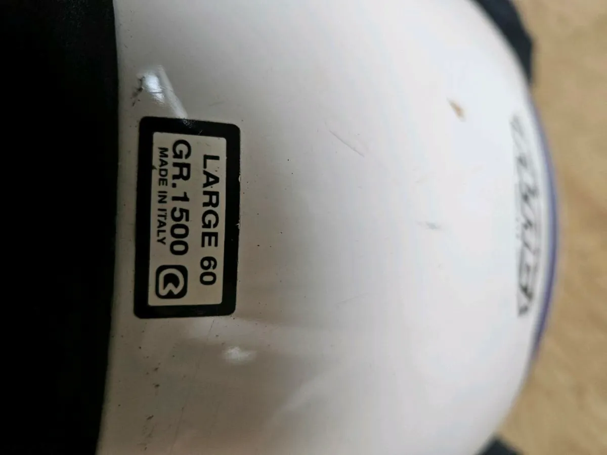 helmets seats - Image 3