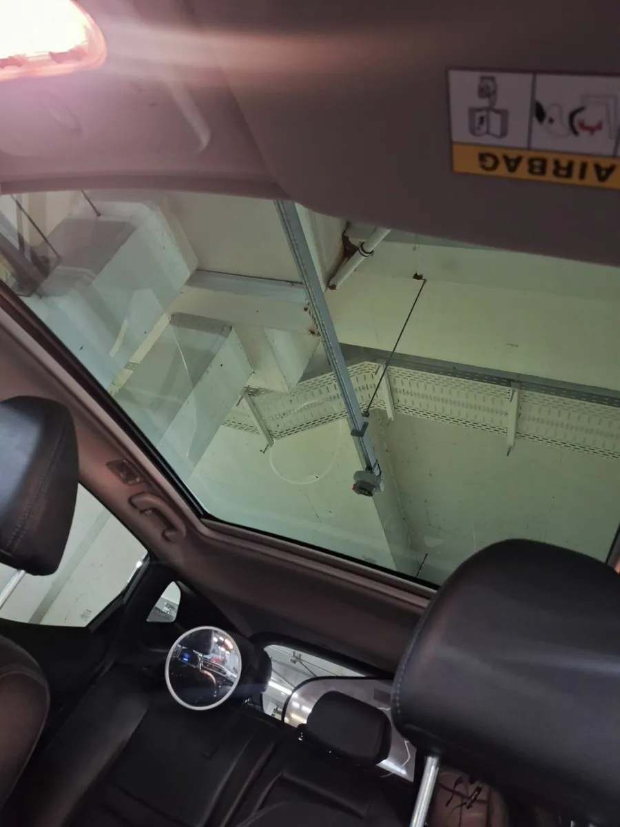 Nissan Qashqai SVE Top Spec Panoramic Roof 2017 - Image 3