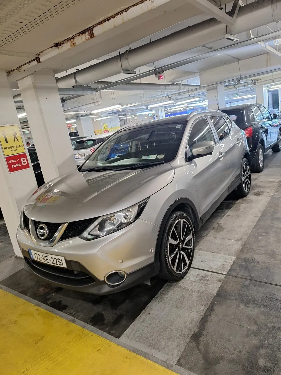 Nissan Qashqai SVE Top Spec Panoramic Roof 2017 - Image 1