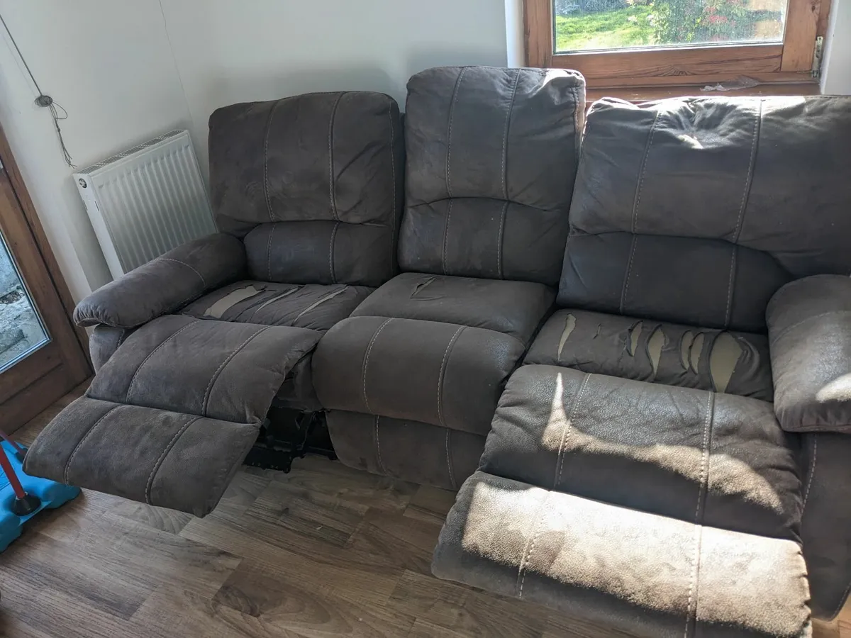Free Recliner couch - Image 1