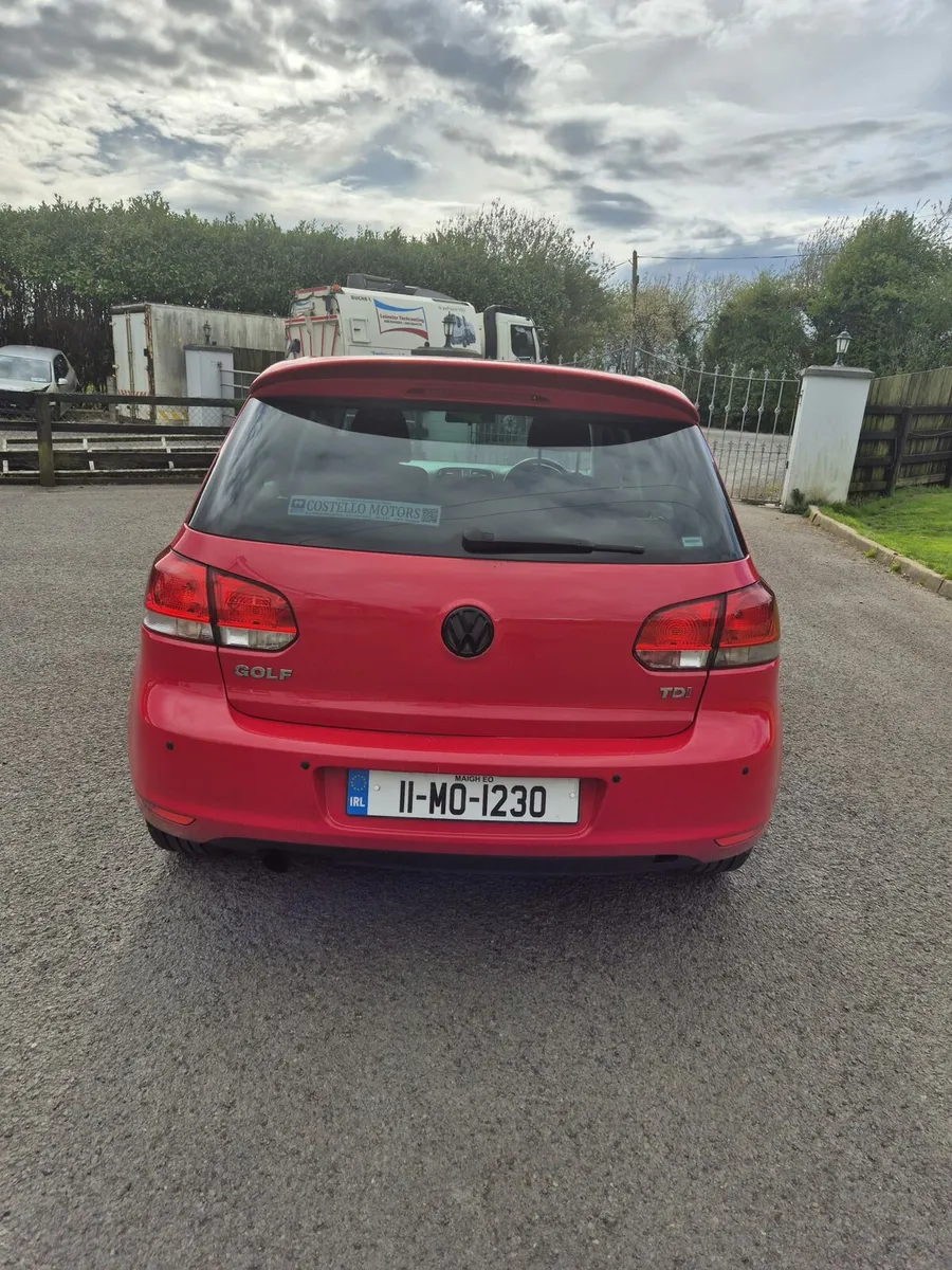 Volkswagon Golf - Image 4