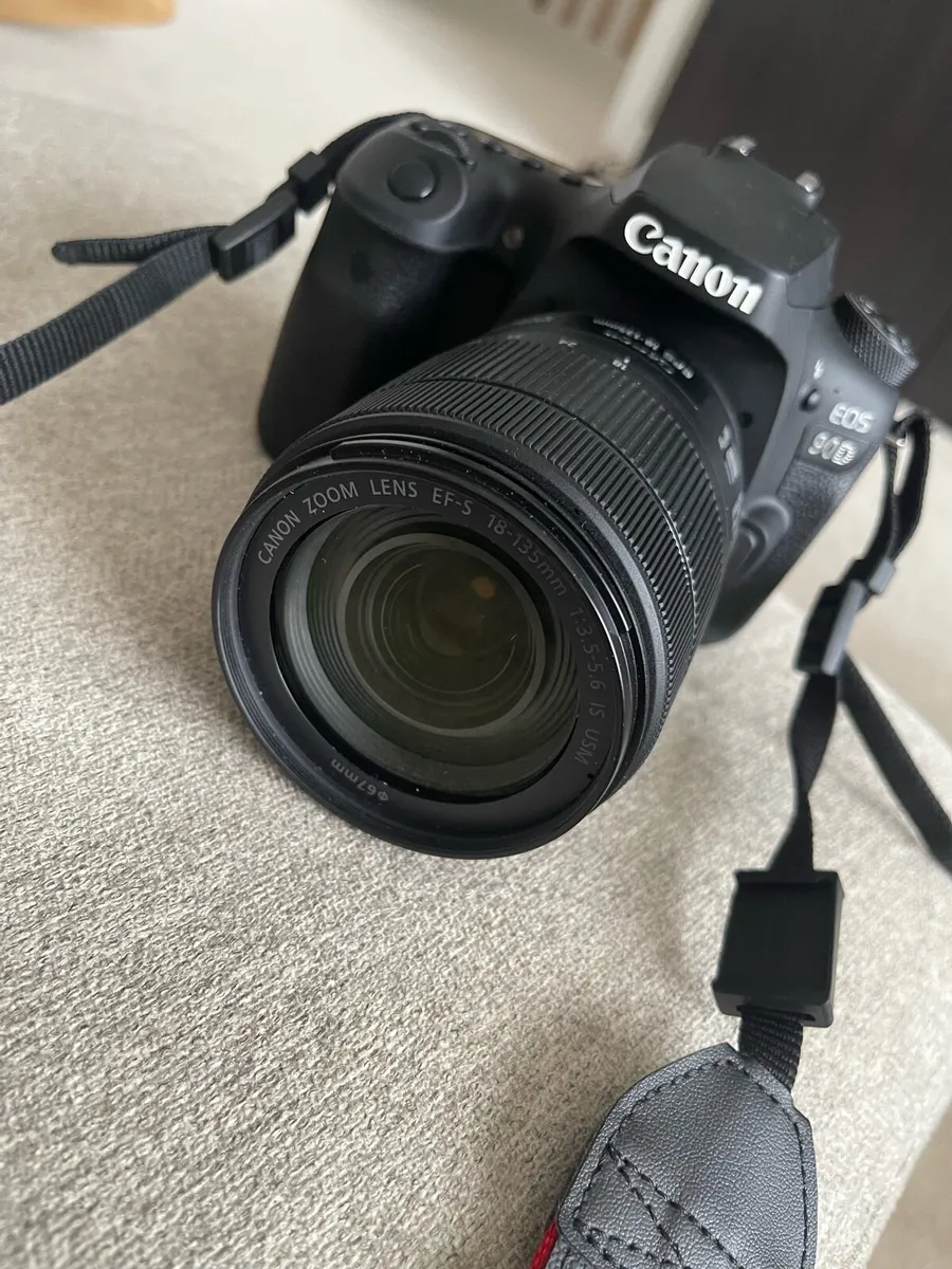 Canon EOS 90D - Image 3
