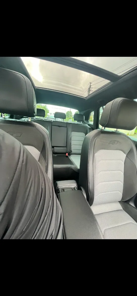 Volkswagen Tiguan 2017 - Image 2