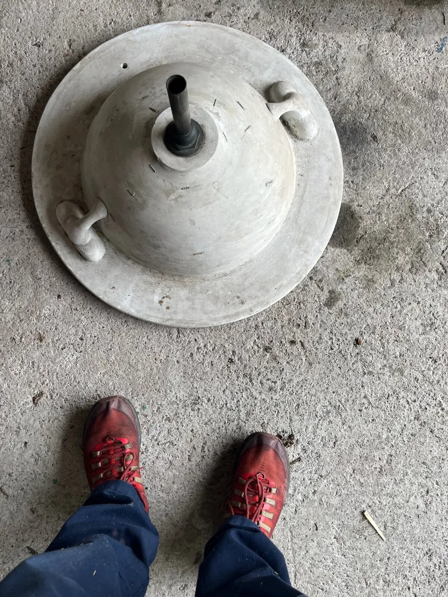 Old sink - Image 2