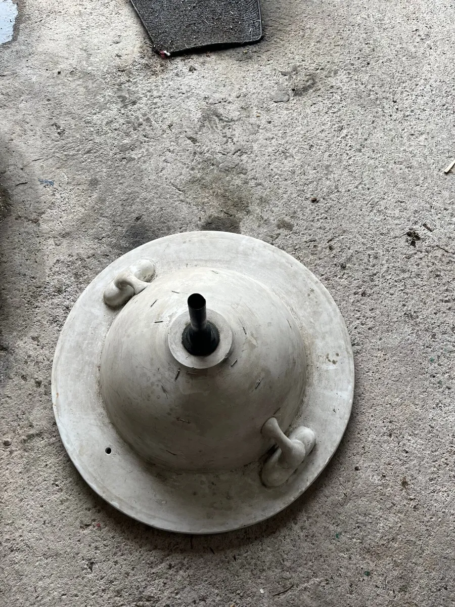 Old sink - Image 4