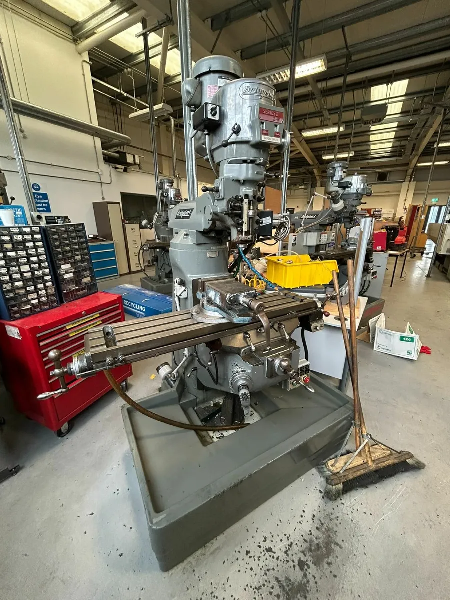 Milling machine - Image 1