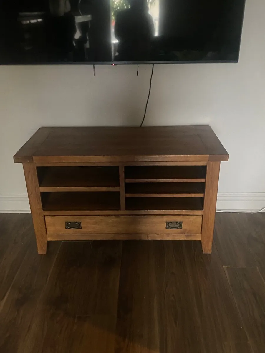 TV Unit - Image 1
