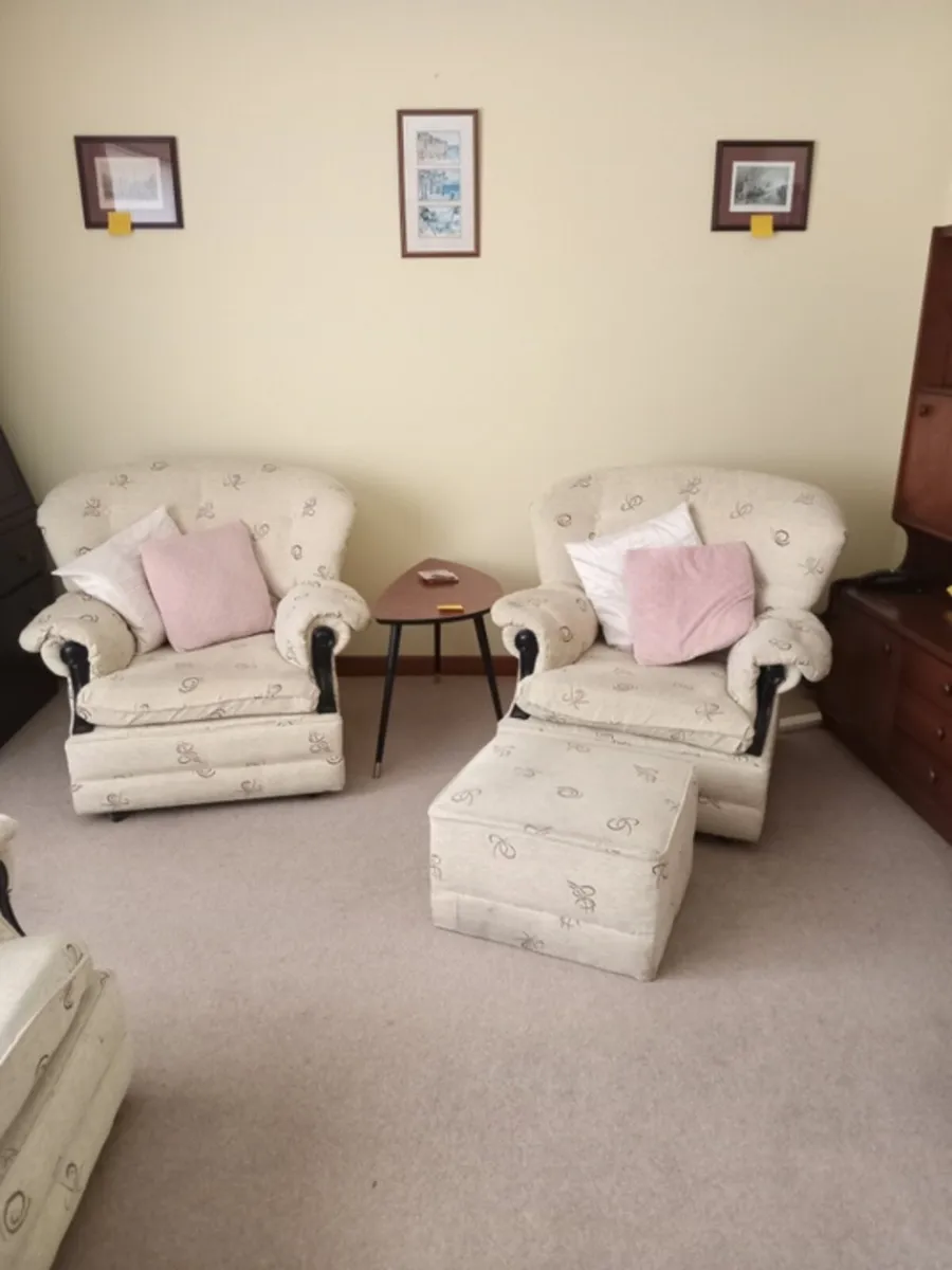 Free to good home 3 piece suite - Image 1