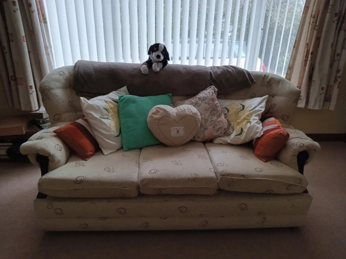 Free to good home 3 piece suite - Image 2