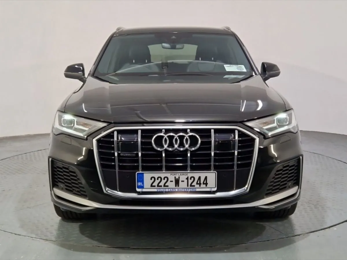 Audi Q7 55 Tfsi e S Line - Image 3
