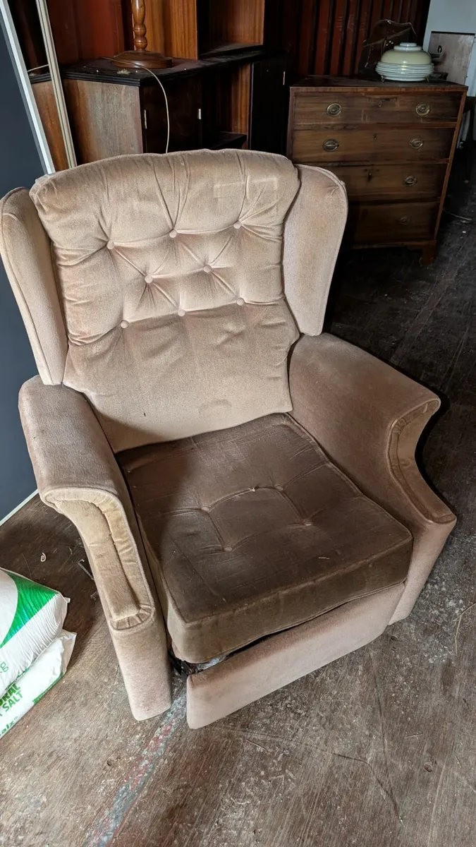 Reclining chair