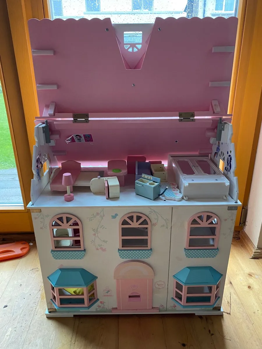 Dolls house - Image 3
