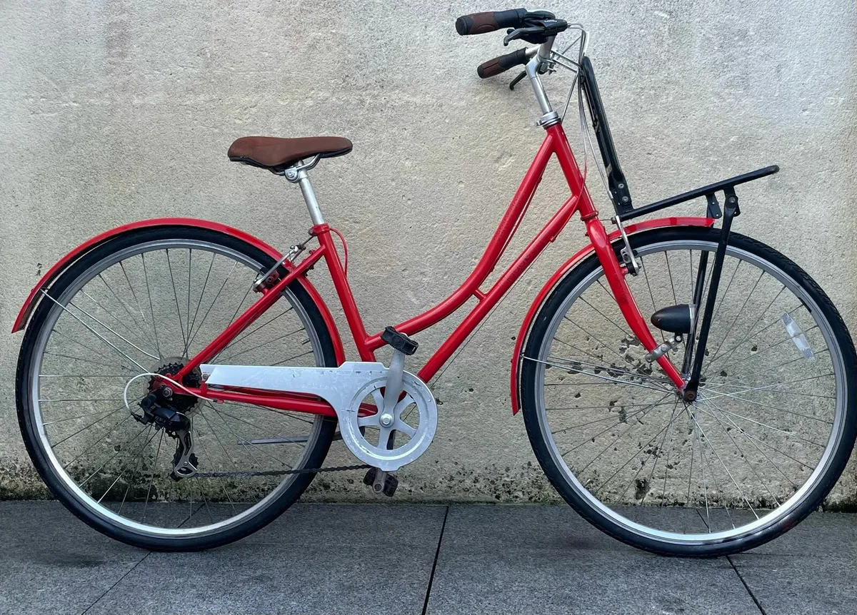 Womans bicycle - Image 1