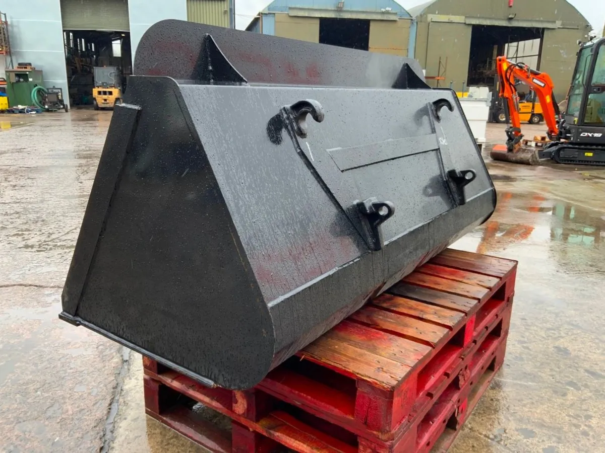EURO BRACKETS 72" FRONT LOADER BUCKET.747B - Image 3