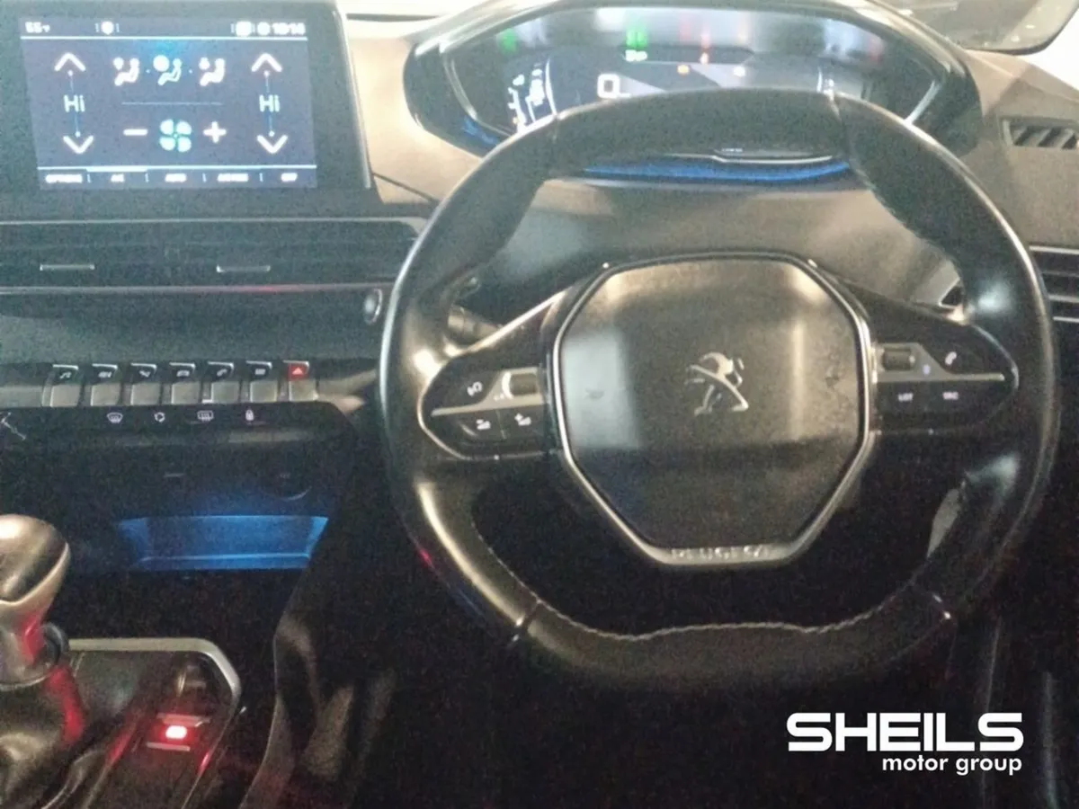 Peugeot 5008 1.5 Bluehdi 130bhp Allure - Image 3