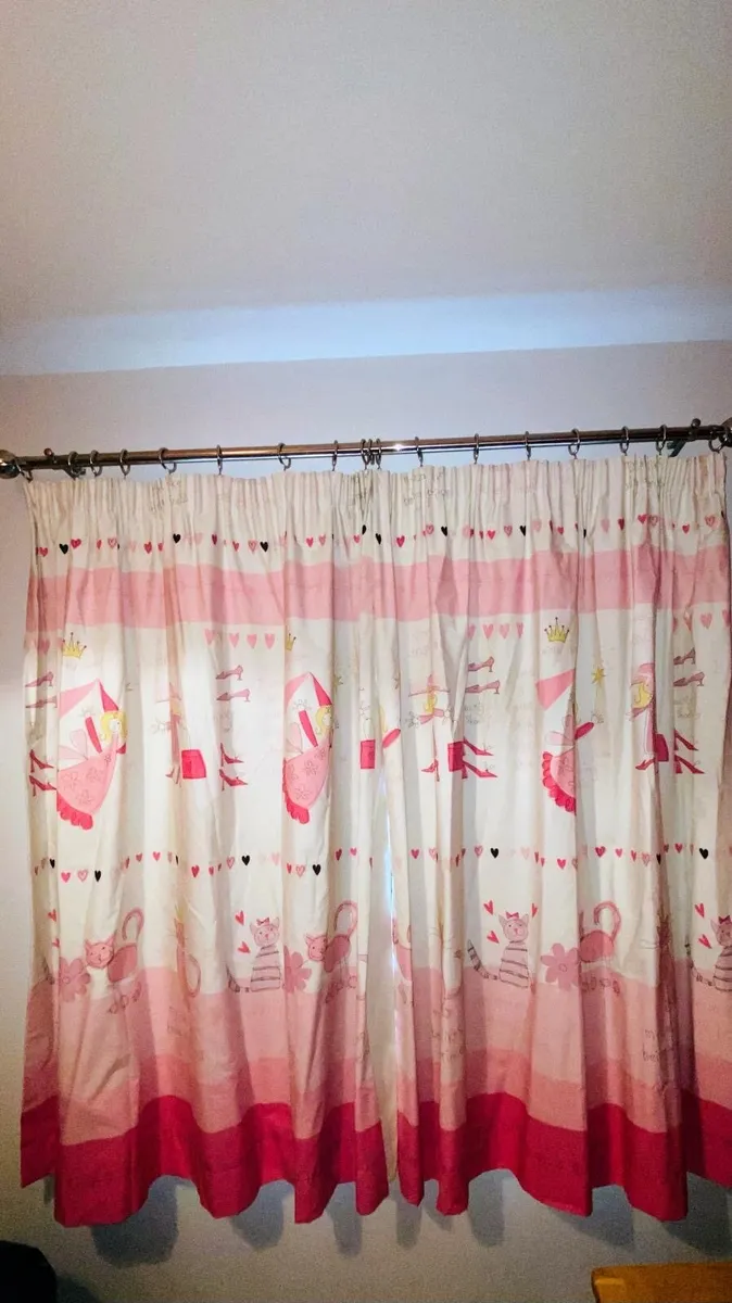 Curtains - Image 1