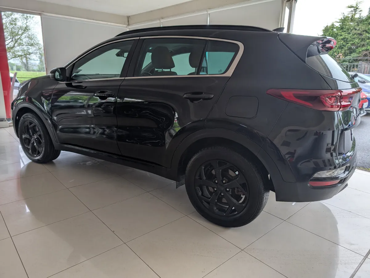 KIA Sportage Automatic Black Edition - Image 2